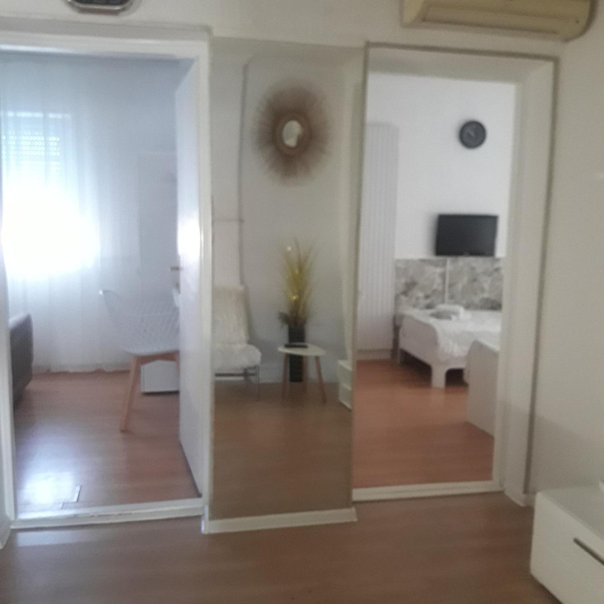 Apartmani Ниш Экстерьер фото