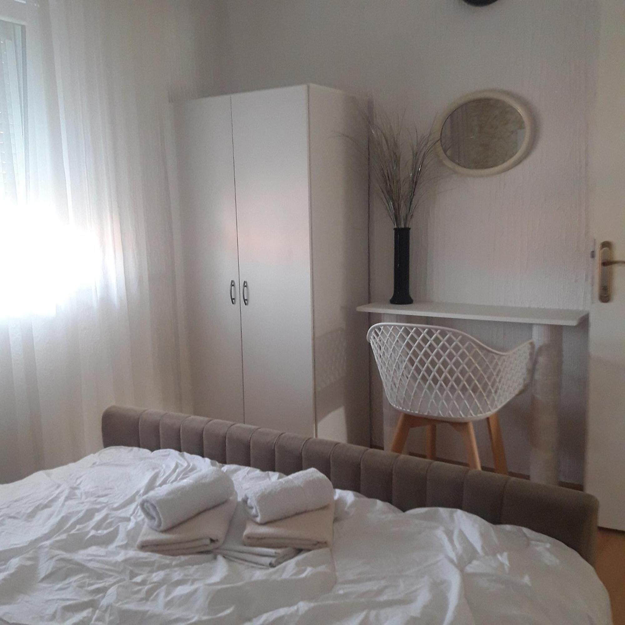 Apartmani Ниш Экстерьер фото