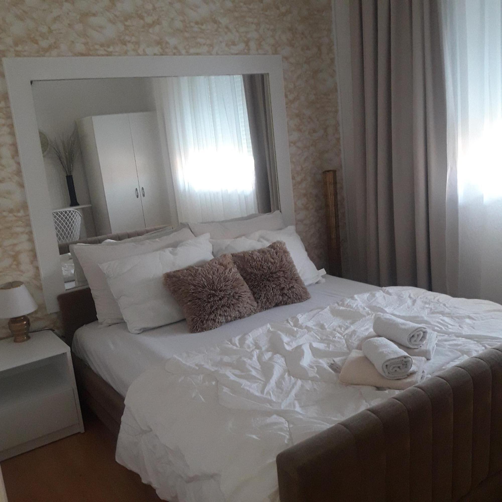 Apartmani Ниш Экстерьер фото