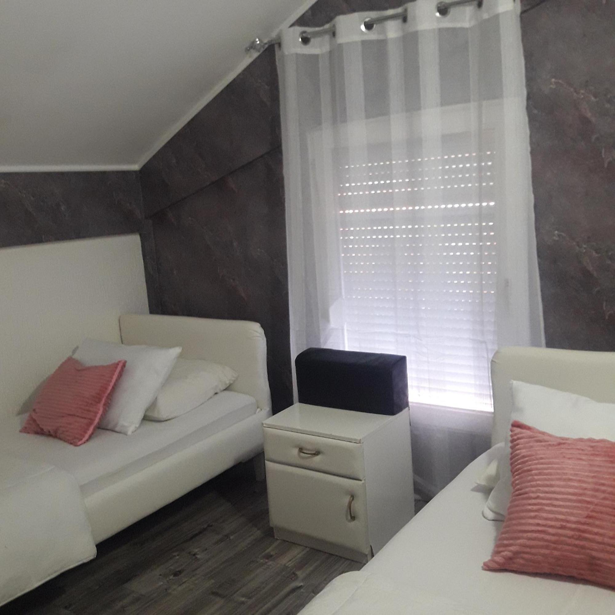 Apartmani Ниш Экстерьер фото