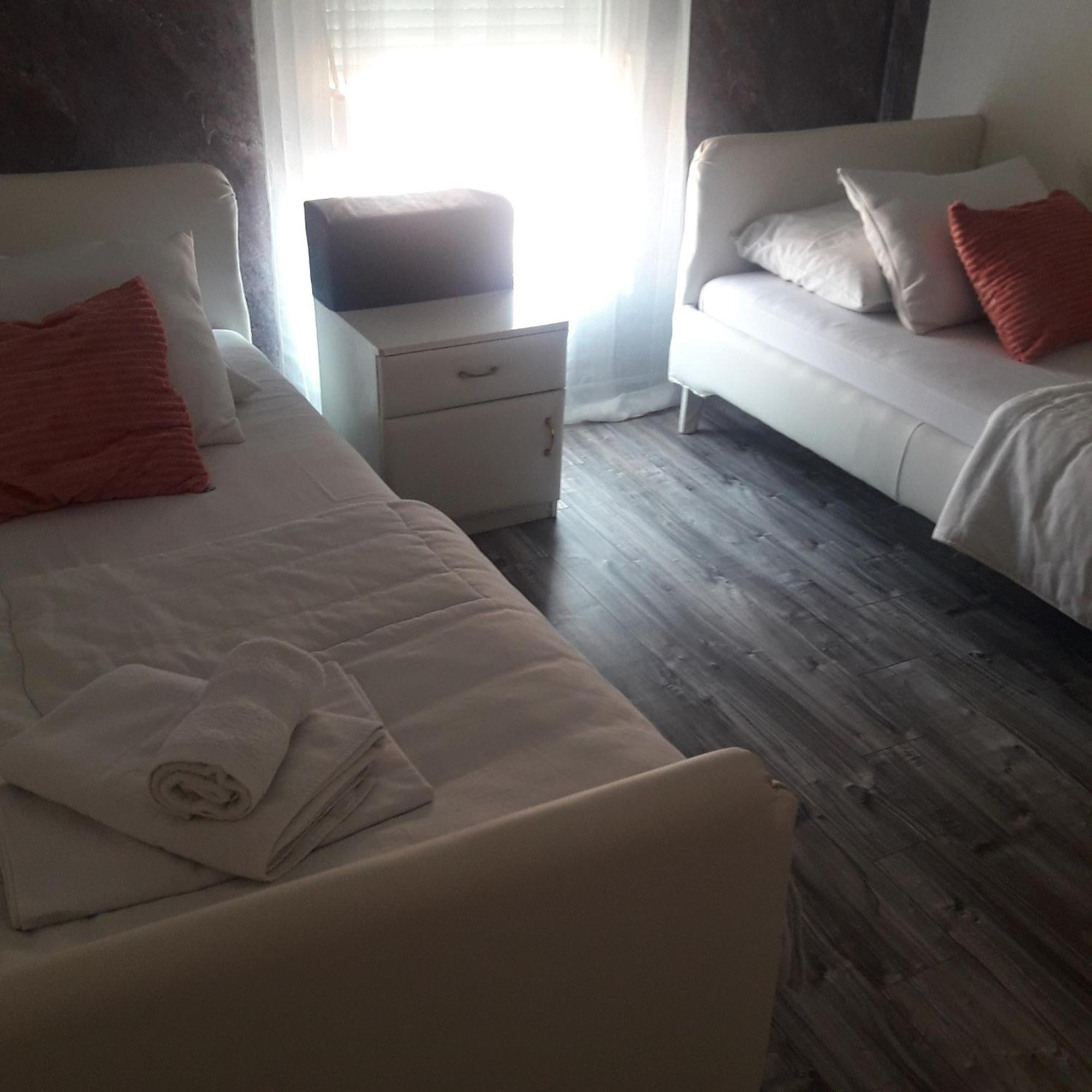 Apartmani Ниш Экстерьер фото